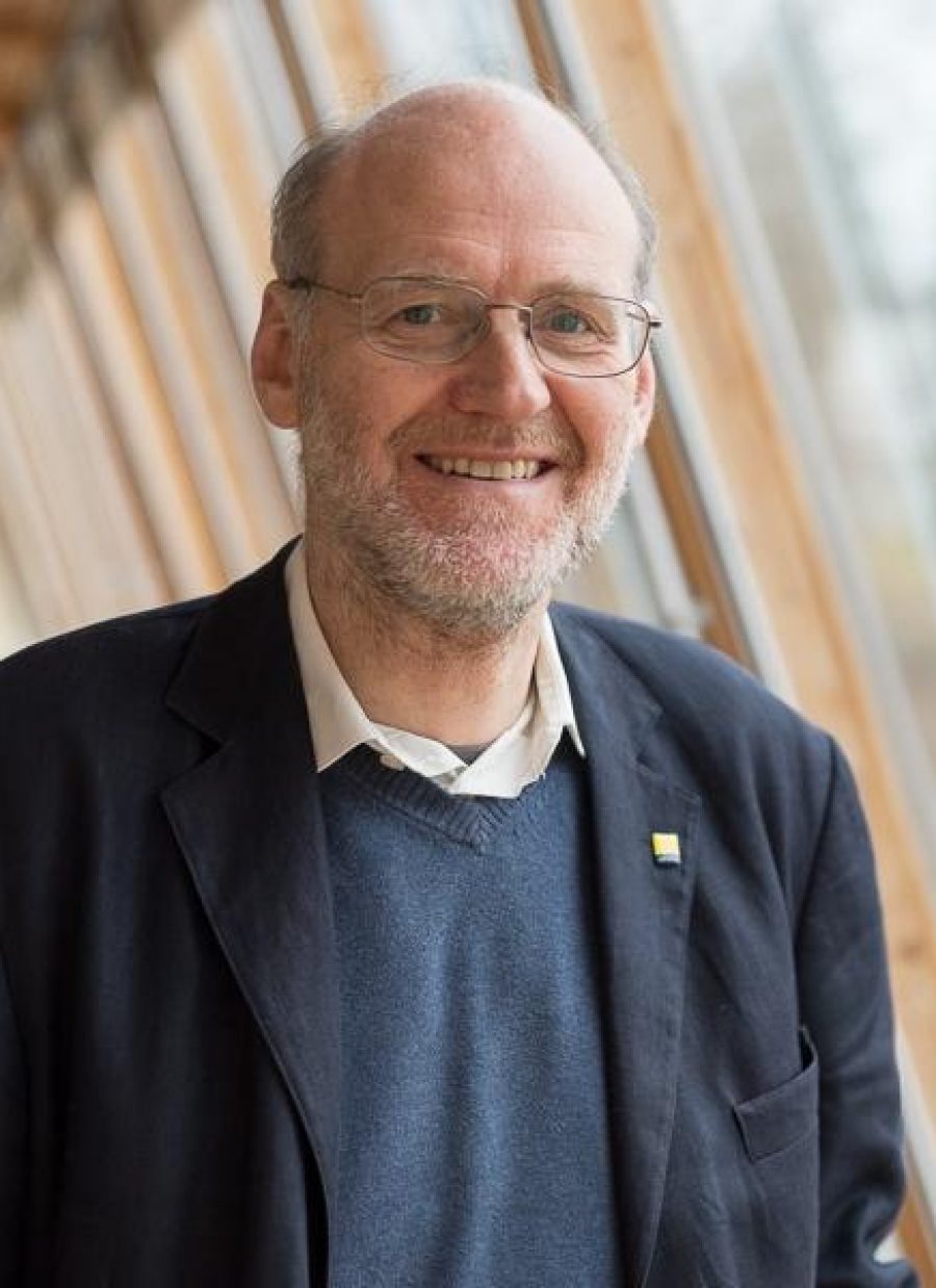 Portraitfoto von Ewald Selvicka