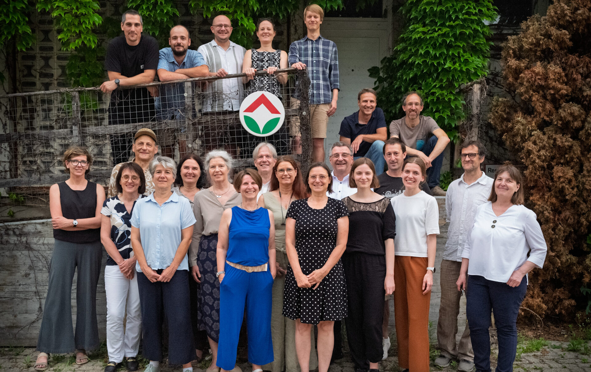 Foto: IBO Mitarbeiterinnen und Mitarbeiter des IBO beim Gruppenfoto