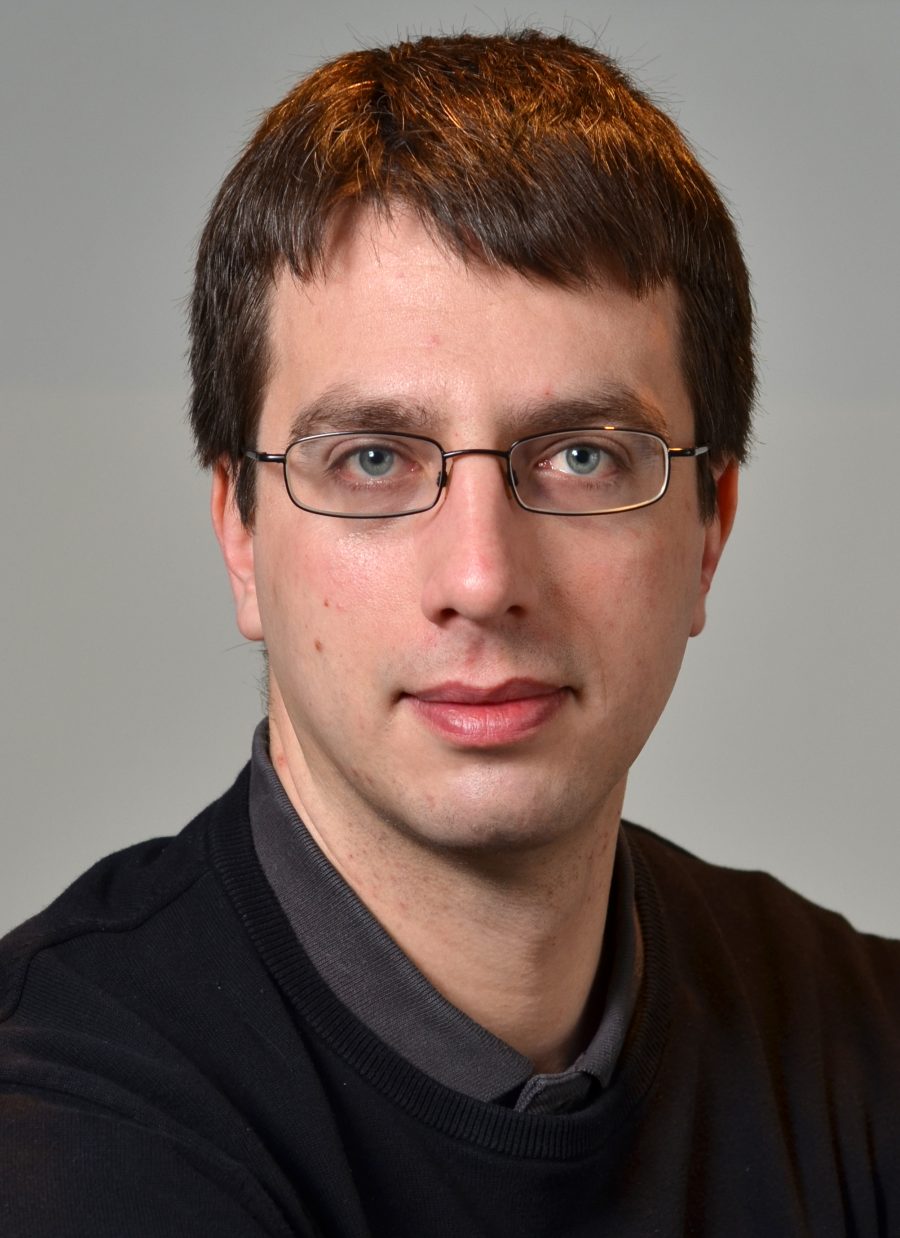 Portraitfoto von Johannes Rattenberger, ZFE