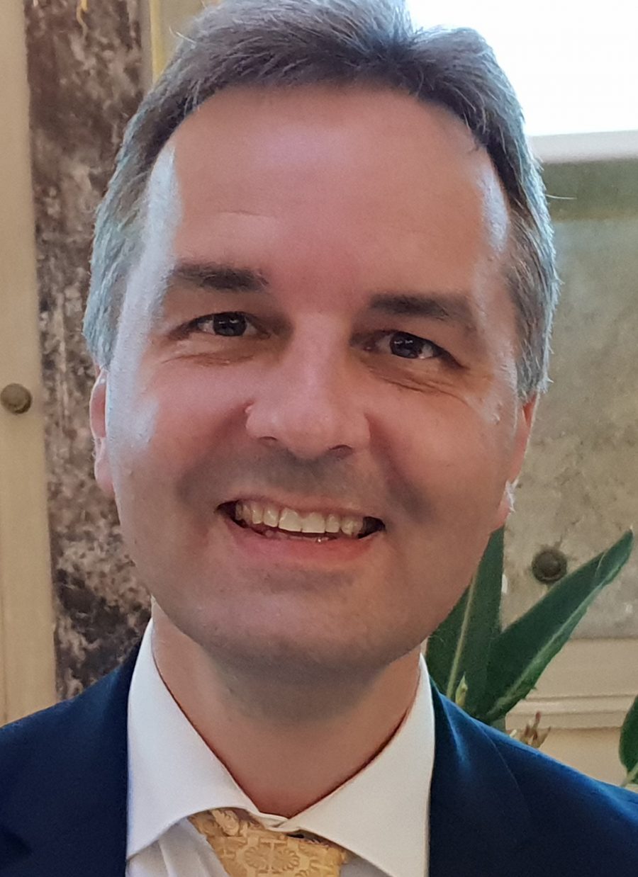 Portraitfoto Heinz Seyringer