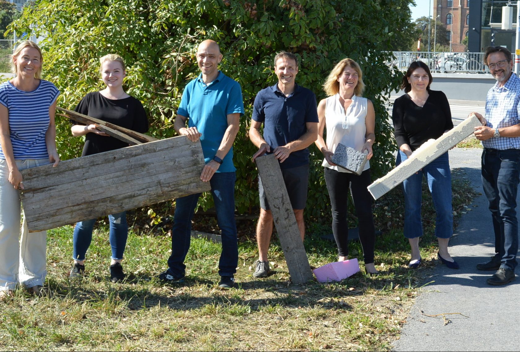 Bild zeigt ein Gruppenfoto des Projektteams BauCylce
