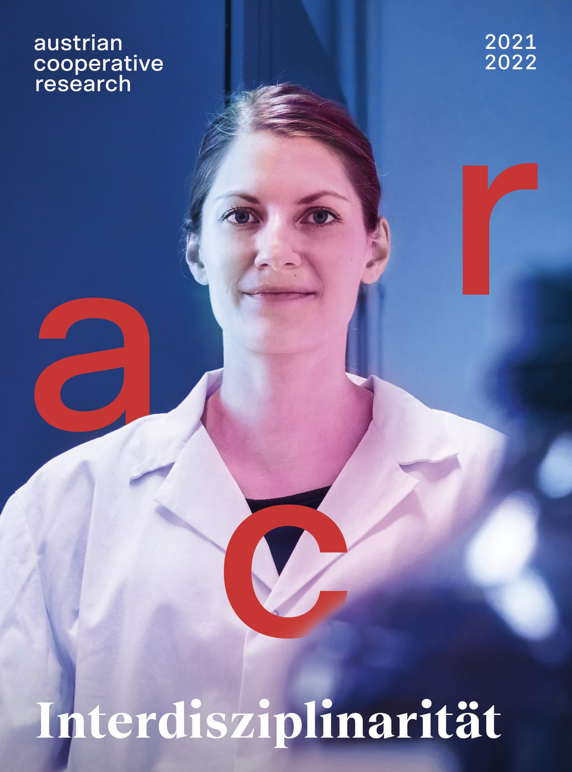 Coverbild Frauenportrait für ACR-Jahresbericht 2021