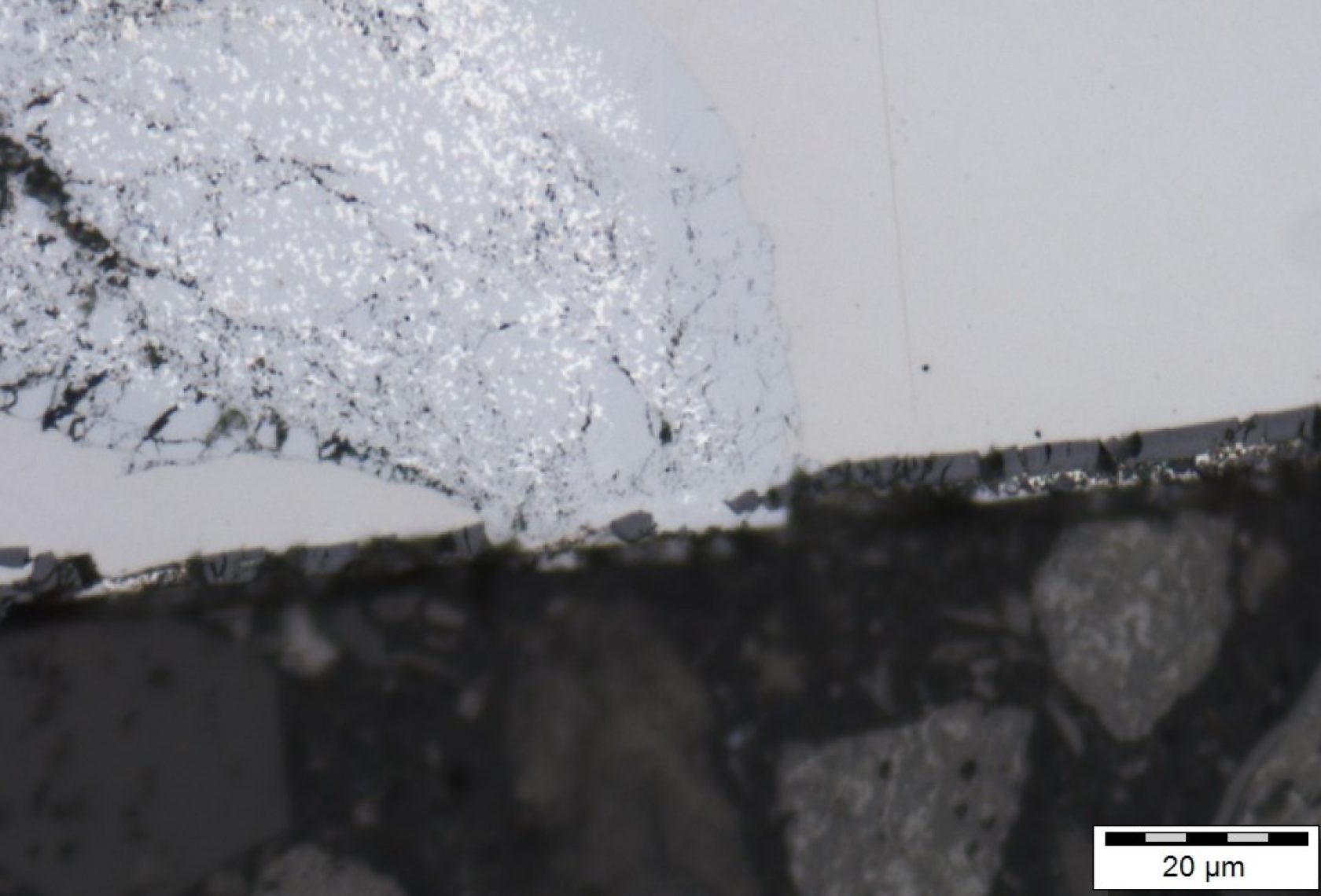 Mikroskopisch vergrößertes Bild einer PVD-Schicht