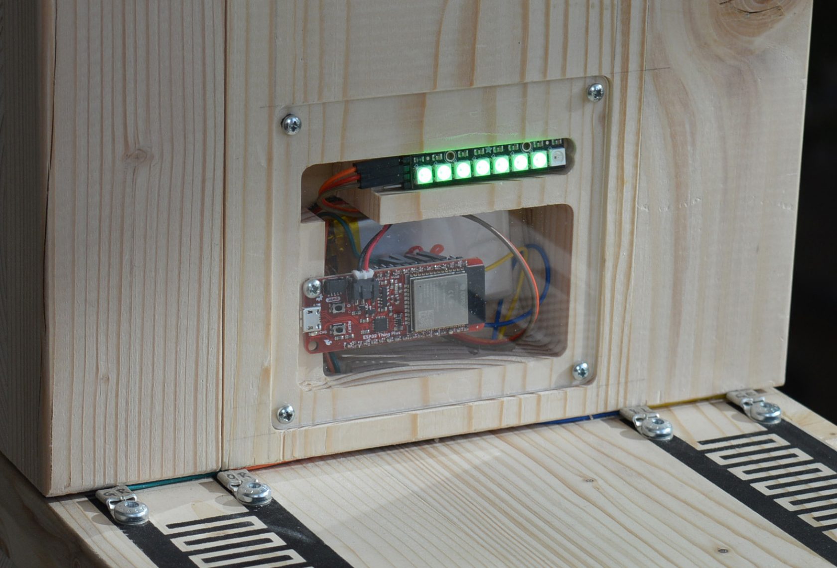 Gedruckte Sensoren auf einem Brettsperrholzelement