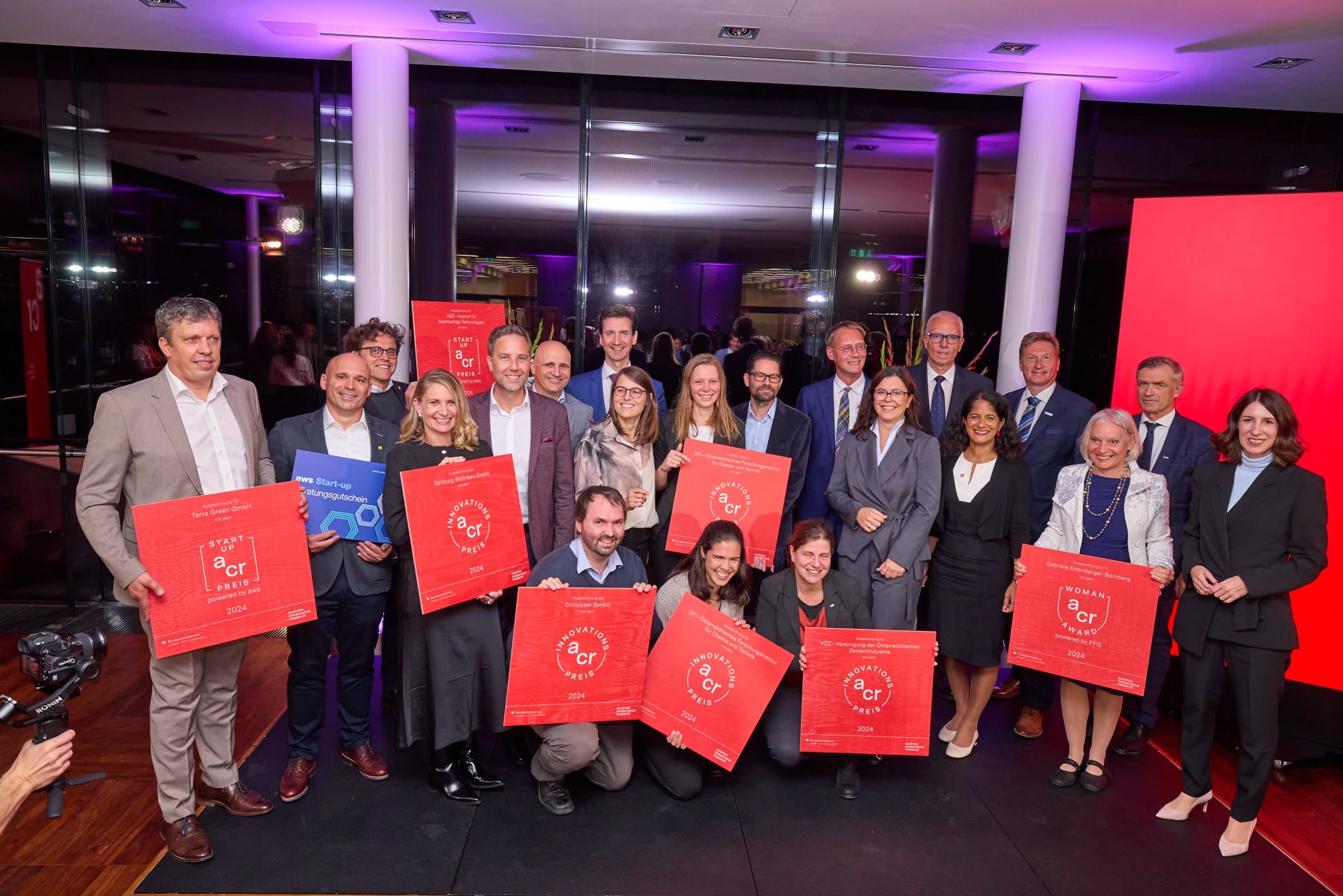 Gruppenbild der Gewinner*innen der ACR Preise 2024.